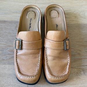 Thom McAn Tan Leather Slip-On Loafers
